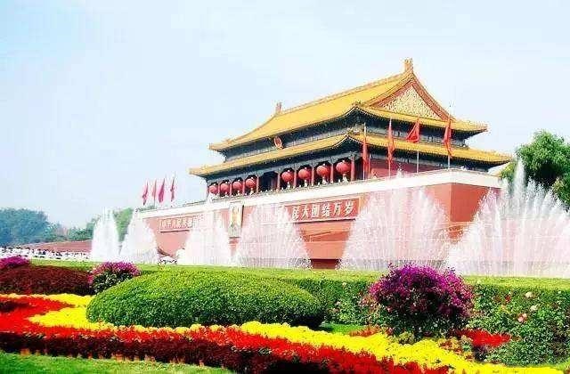 8月想去北京游玩，有没有北京本地人给点建议，怎么规划行程？